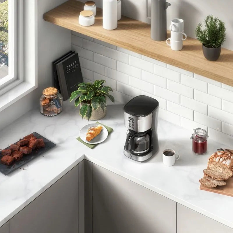 Cafetera Eléctrica Electrolux Programable 1.5L - ECM30
