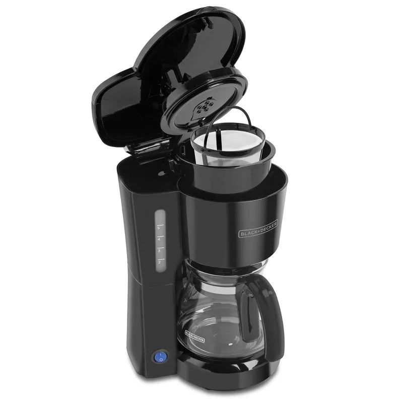 Cafetera Black+Decker de 5 Tazas, filtro permanente - CM0701B