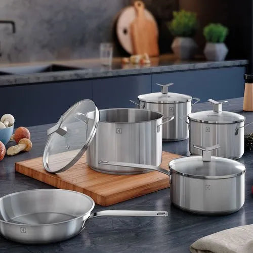 JUEGO OLLAS ELECTROLUX 9 PSZ INOX