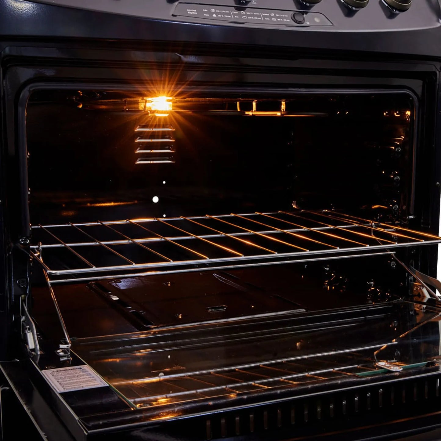 Estufa de piso en cristal Haceb de 76 cm gas propano negro- Logística Haceb