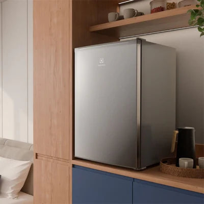 Congelador Vertical Electrolux 98L Gris EFU98S3C6AS
